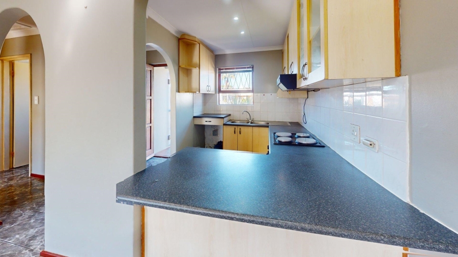 2 Bedroom Property for Sale in Kabega Park Eastern Cape